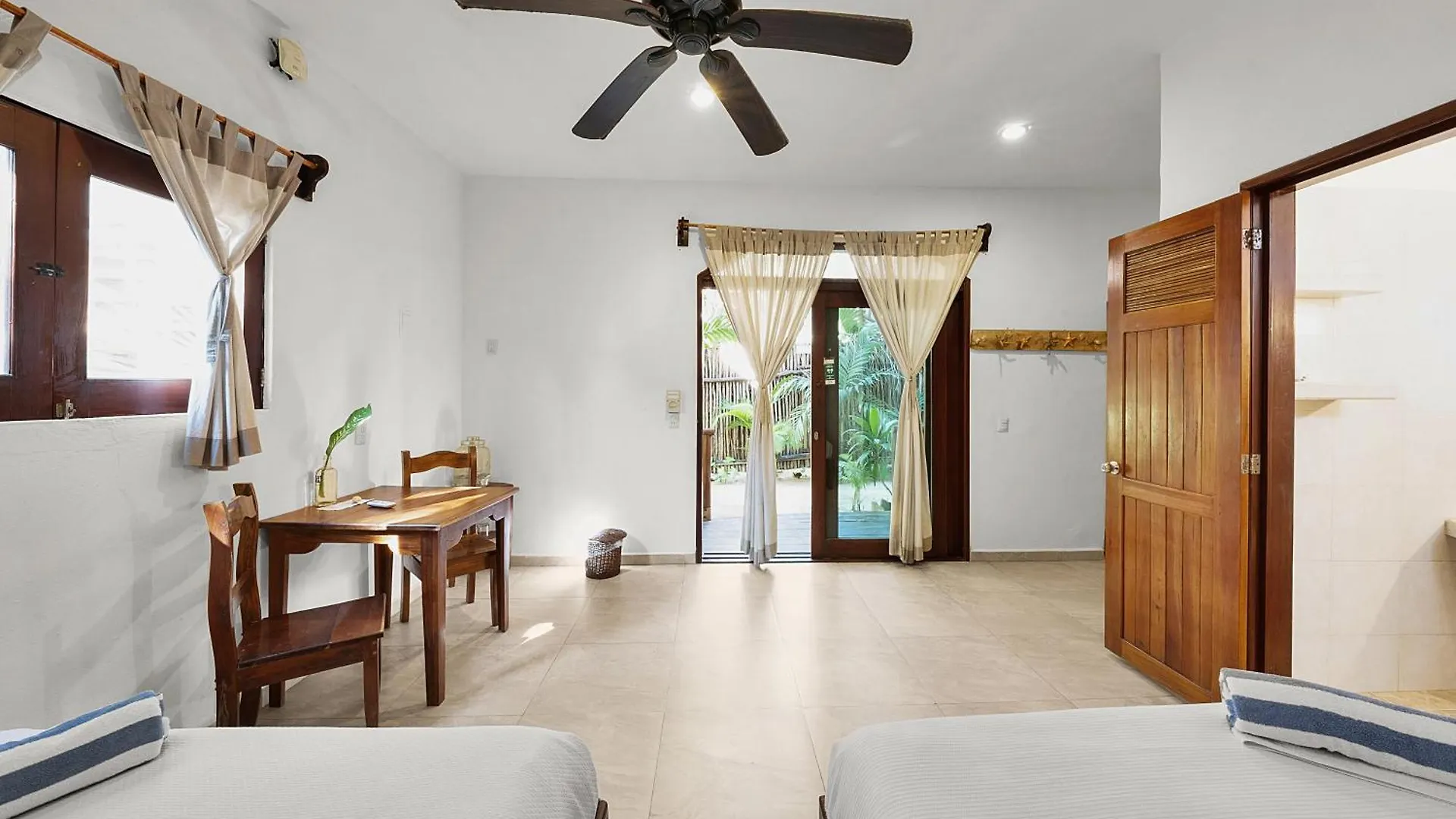 ****  Playa Canek Beachfront Eco Hotel Mexiko